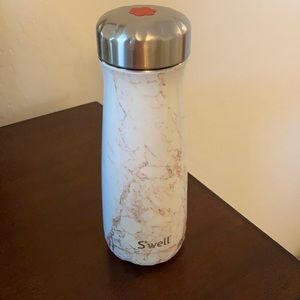 20 ounce Calacatta Gold S’well Traveler